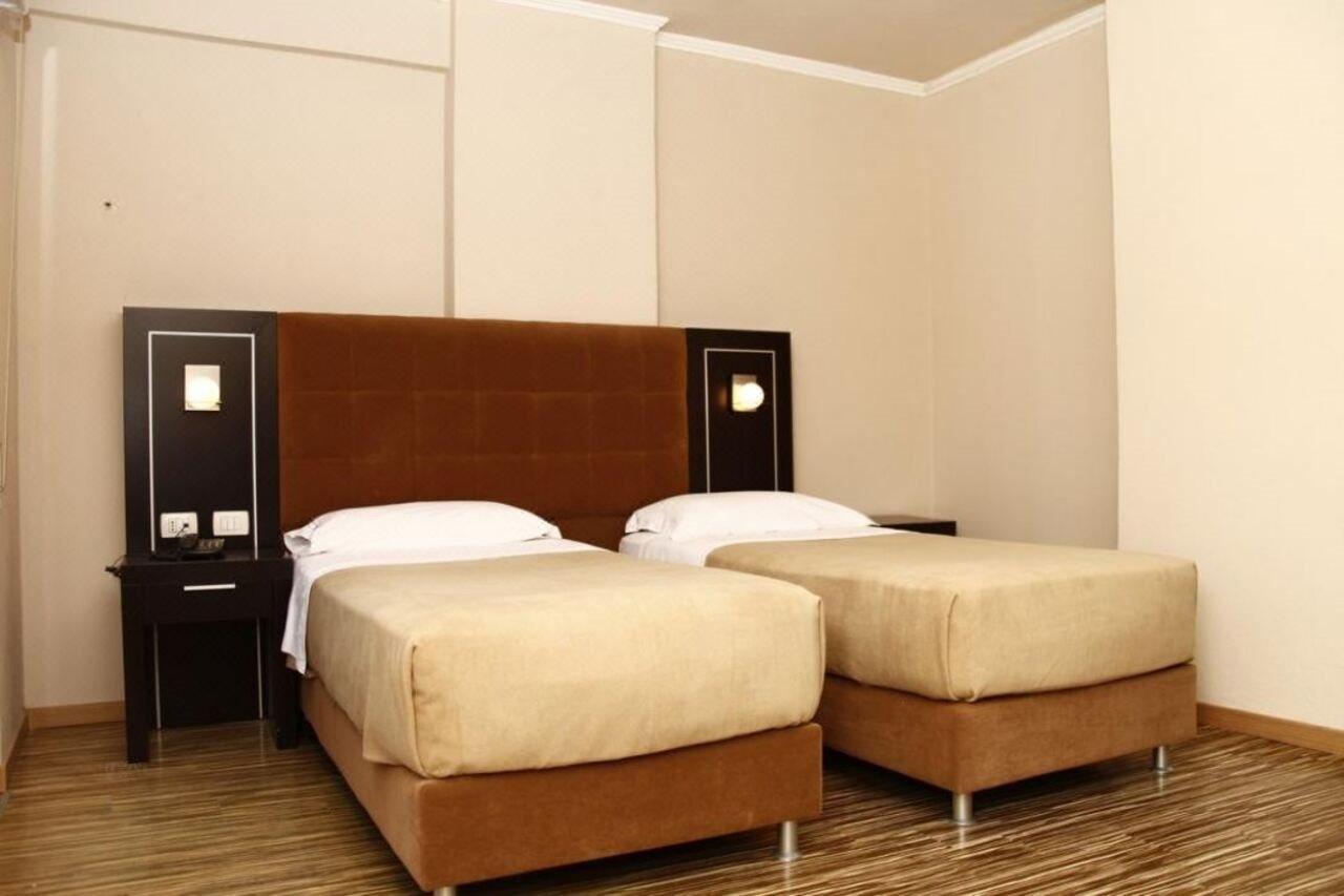 Hotel Nais Beach Durrës 외부 사진