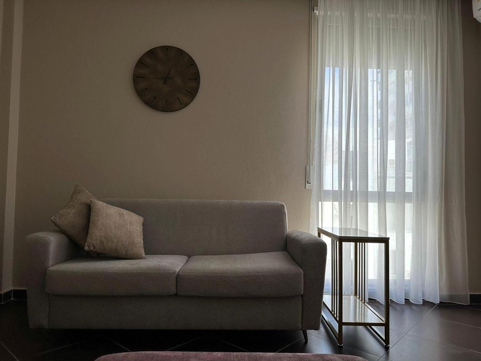 Hotel Nais Beach Durrës 외부 사진