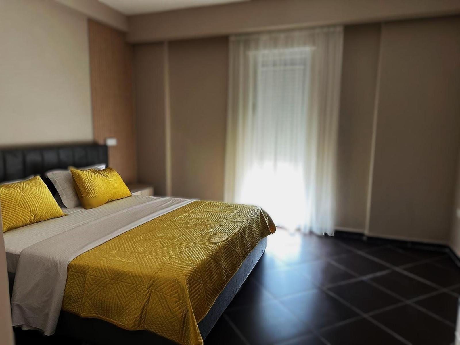 Hotel Nais Beach Durrës 외부 사진