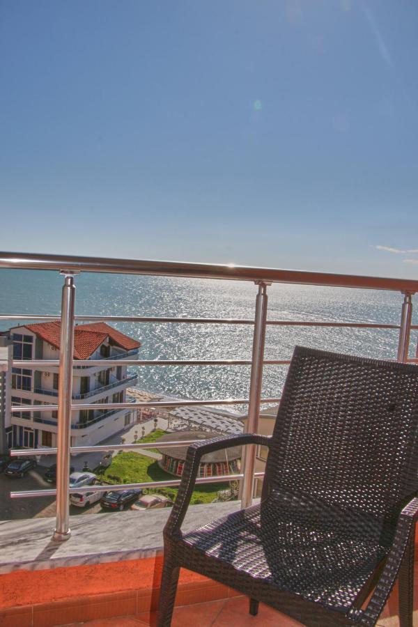Hotel Nais Beach Durrës 외부 사진