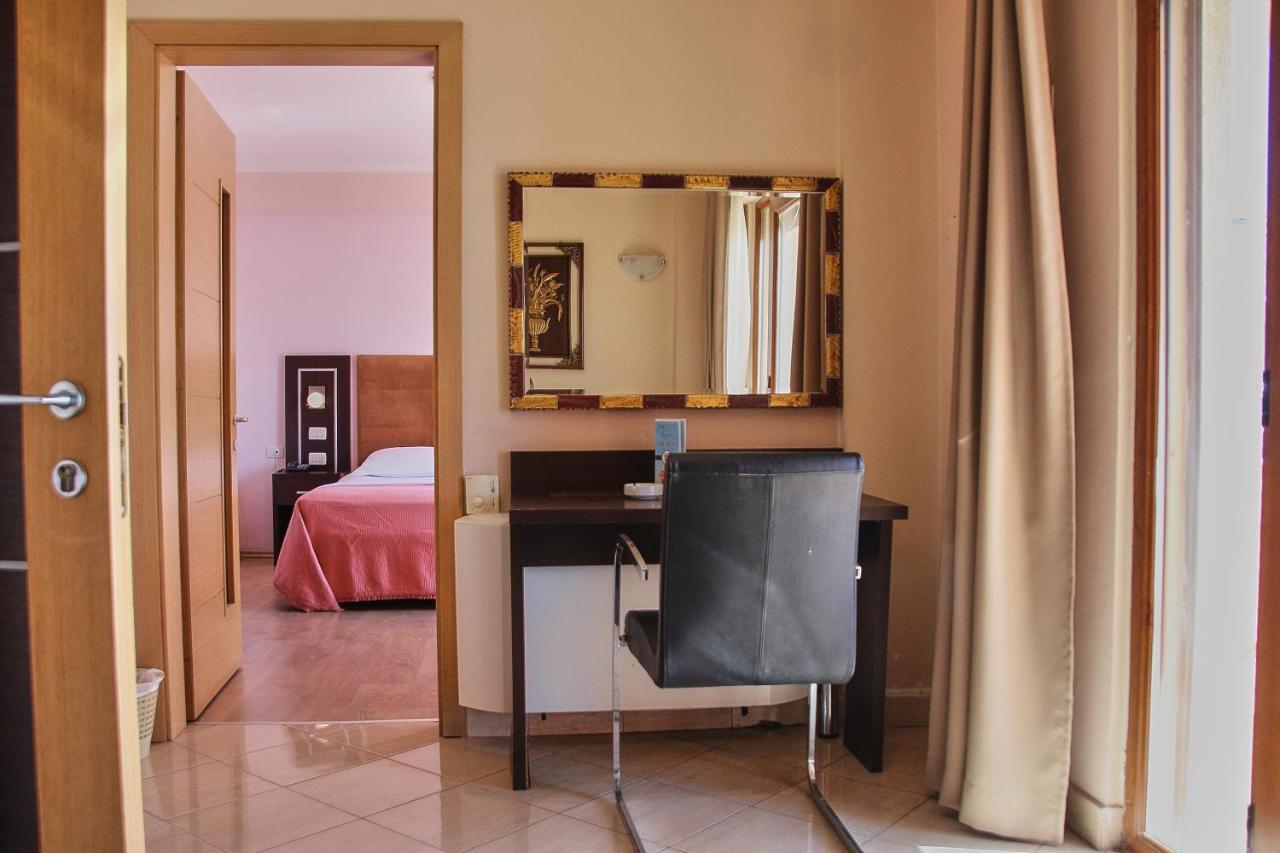 Hotel Nais Beach Durrës 외부 사진